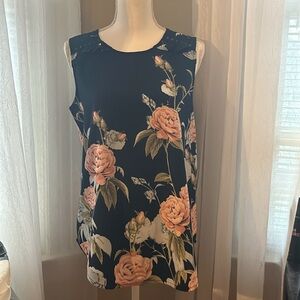 Women’s Sleeveless Blouse